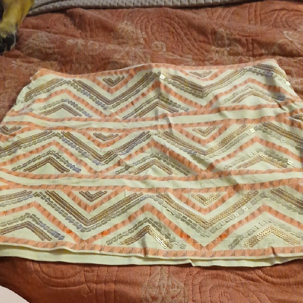 Express Chevron Patterned Skirt - Cream and Gold
